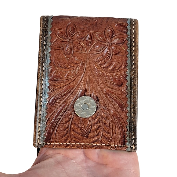 Amwrican West Hand Tooled Embossed Leather Worked Cell Cigarette Pouch - Picture 8 of 15